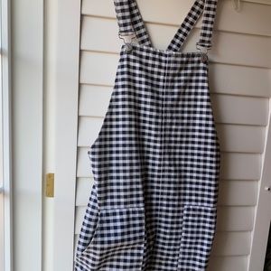 TOPSHOP plaid gingham overall dress with pockets